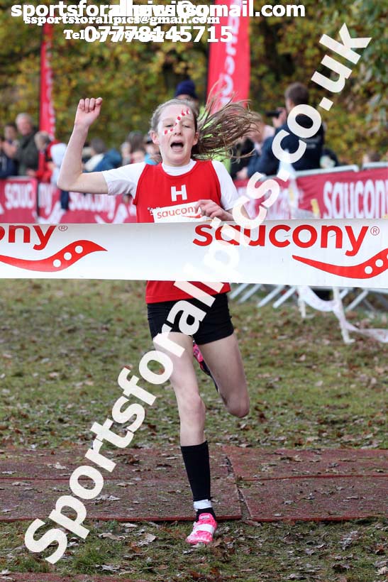 Girls under-13s National Cross Country Relay, Berry Hill Park, Mansfield. Photo:  David T. Hewitson/Sports for All Pics